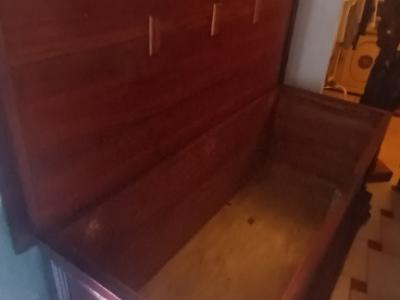Cajonera de madera antigua - Cofre