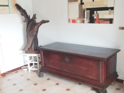 Cajonera de madera antigua - Cofre