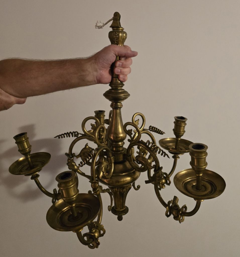 lámpara antigua de latón macizo