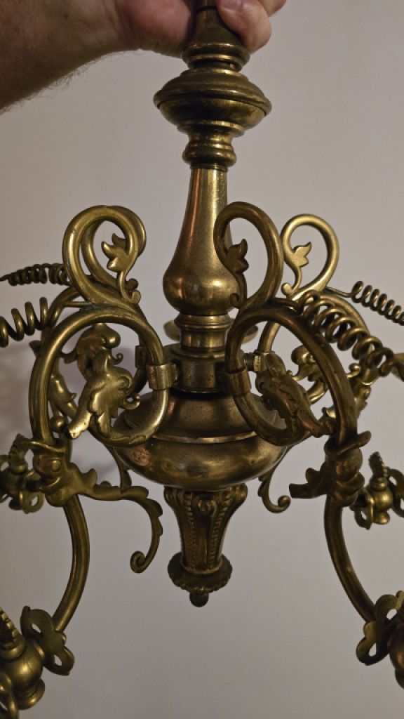 lámpara antigua de latón macizo