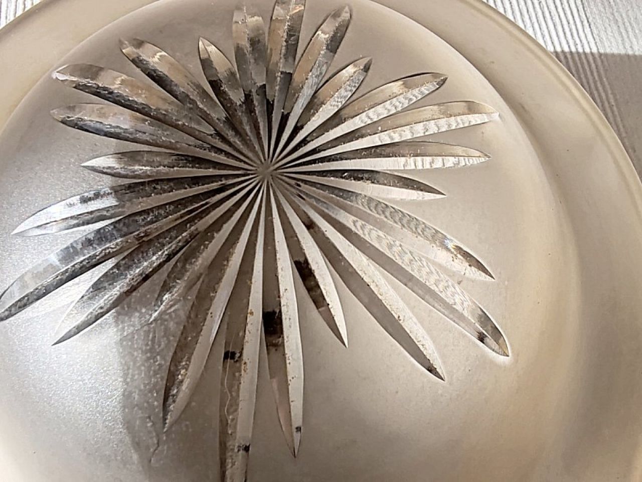 antigua, muy decorativa lámpara de techo, latón y cristal, Art Nouveau