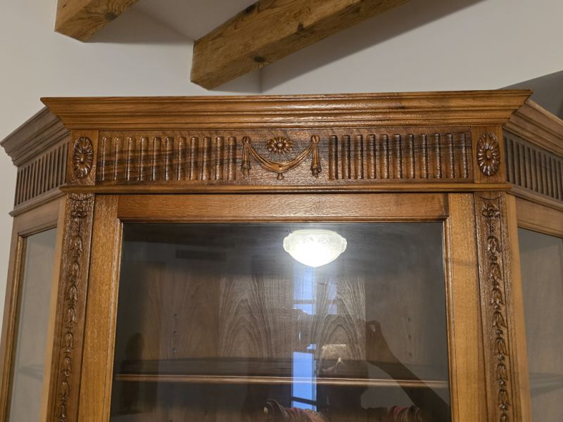 Armario de esquina antiguo en nogal, Louis Seize