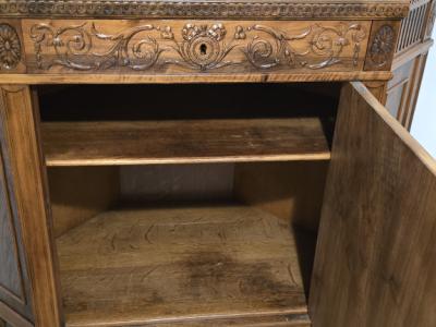 Armario de esquina antiguo en nogal, Louis Seize