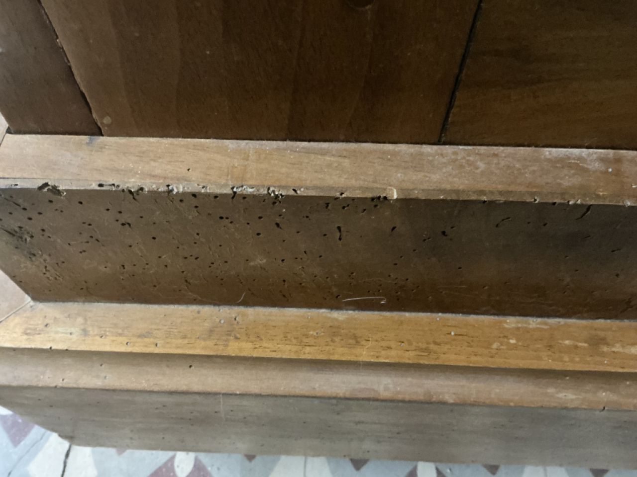 Armario antiguo de madera de cerezo – trabajo artesanal macizo, original, c. s. XIX – desmontable