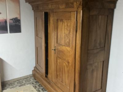Armario antiguo de madera de cerezo – trabajo artesanal macizo, original, c. s. XIX – desmontable