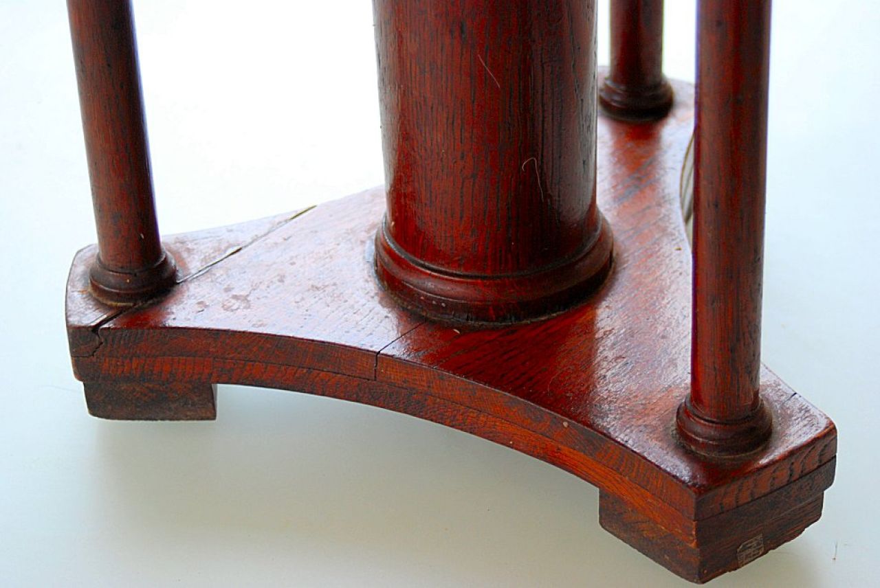 Antique piano stool (circa 1900) – Solid oak – Spindle in perfect condition