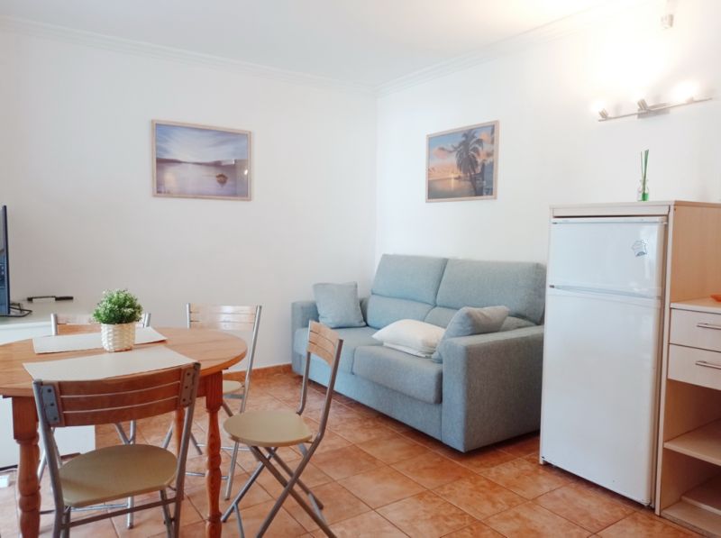 Apartamento para 2 Personas con Piscina Comunitaria en Cala Ferrera -- AP 10 FZ