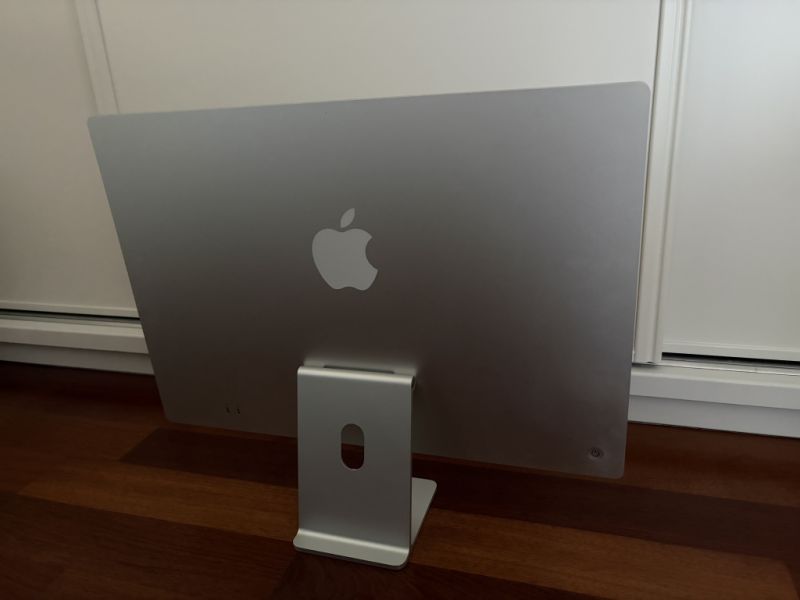 Apple iMac 24” (2021) – 8GB RAM, 256GB SSD – Excelente estado