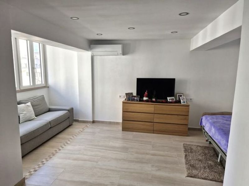 Arenal, amplio apartamento con vista al mar