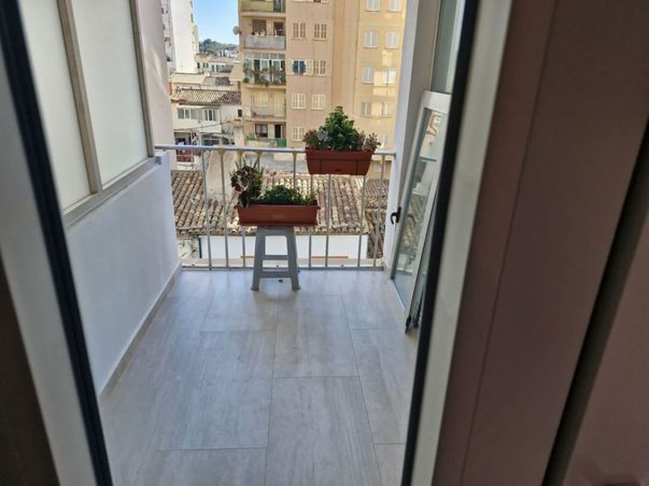 Arenal, amplio apartamento con vista al mar