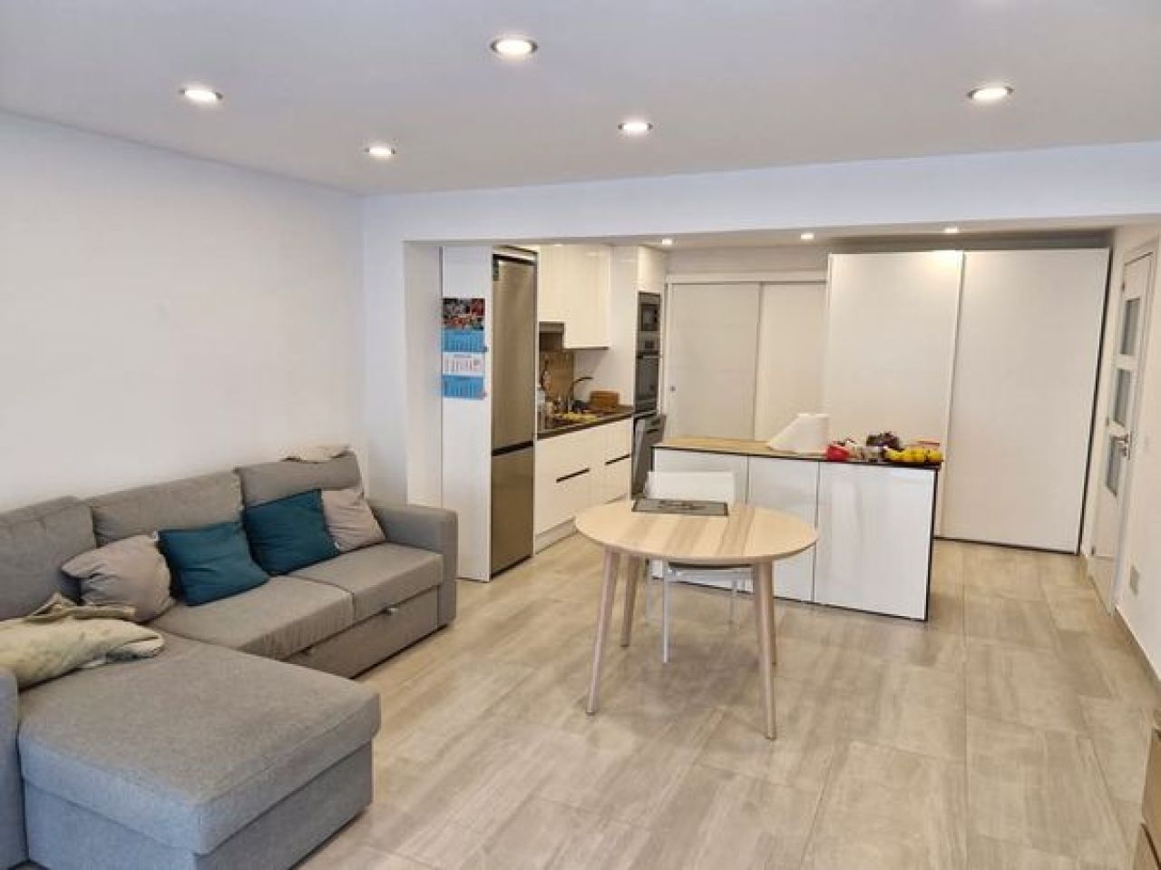 Arenal, amplio apartamento con vista al mar