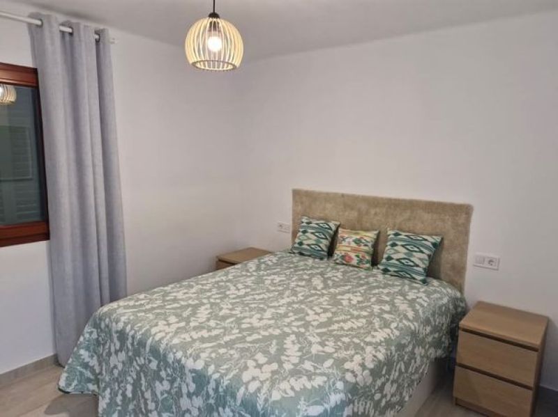 Arenal, amplio apartamento con vista al mar