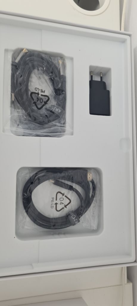 ARZOPA 16,1 Zoll Monitor