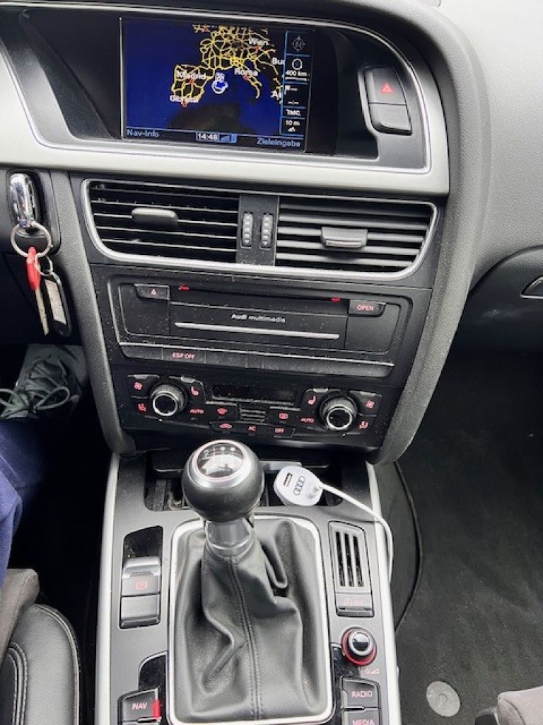 AUDI A5 Cabrio zu verkaufen (Navigation, Alcantara)