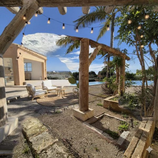 Avantgarde und Natur: Luxusvilla mit Panoramablick zwischen Porto Colom und Manacor