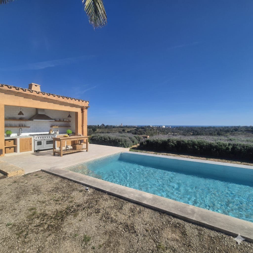 Avantgarde und Natur: Luxusvilla mit Panoramablick zwischen Porto Colom und Manacor