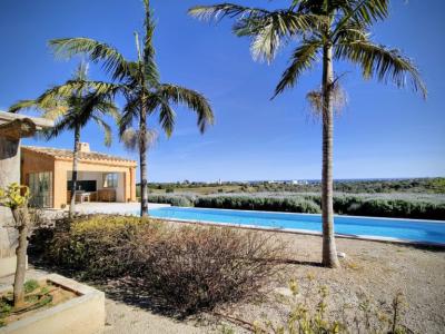 Avantgarde und Natur: Luxusvilla mit Panoramablick zwischen Porto Colom und Manacor