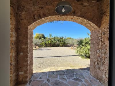 Avantgarde und Natur: Luxusvilla mit Panoramablick zwischen Porto Colom und Manacor