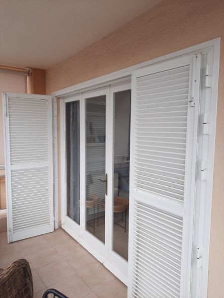 4-piece balcony shutter door