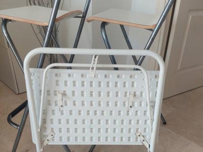 Mesa de balcón blanca plegable