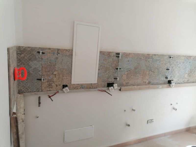 Construcción, forro de piedras etcc