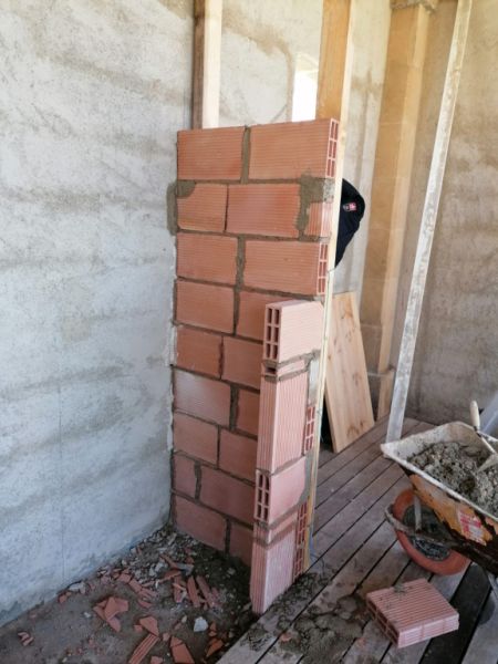 Construcción, forro de piedras etcc