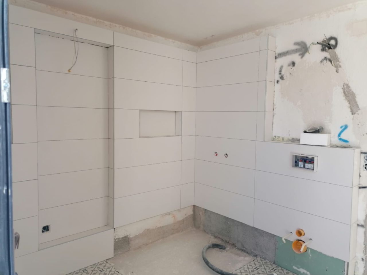 Construcción, forro de piedras etcc