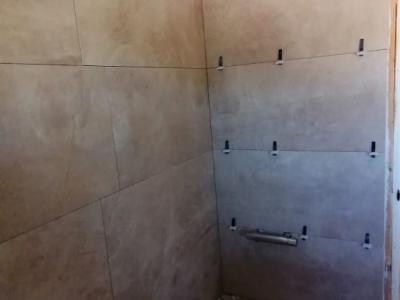 Construcción, forro de piedras etcc