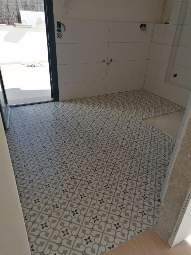 Construcción, forro de piedras etcc