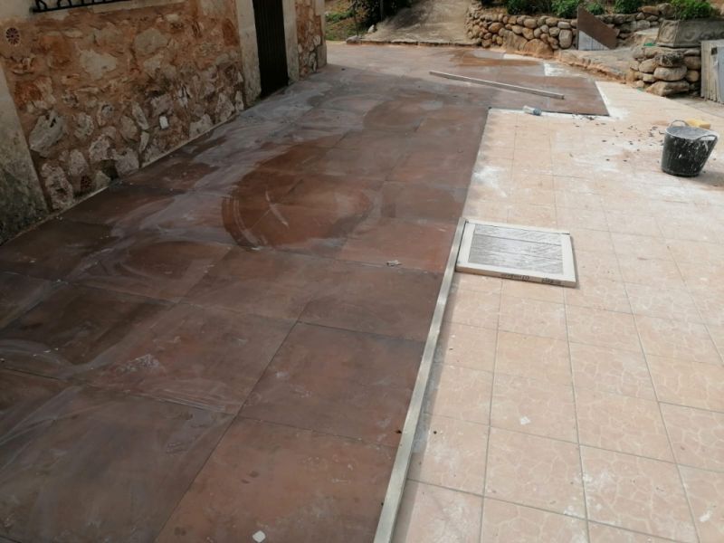 Construcción, forro de piedras etcc