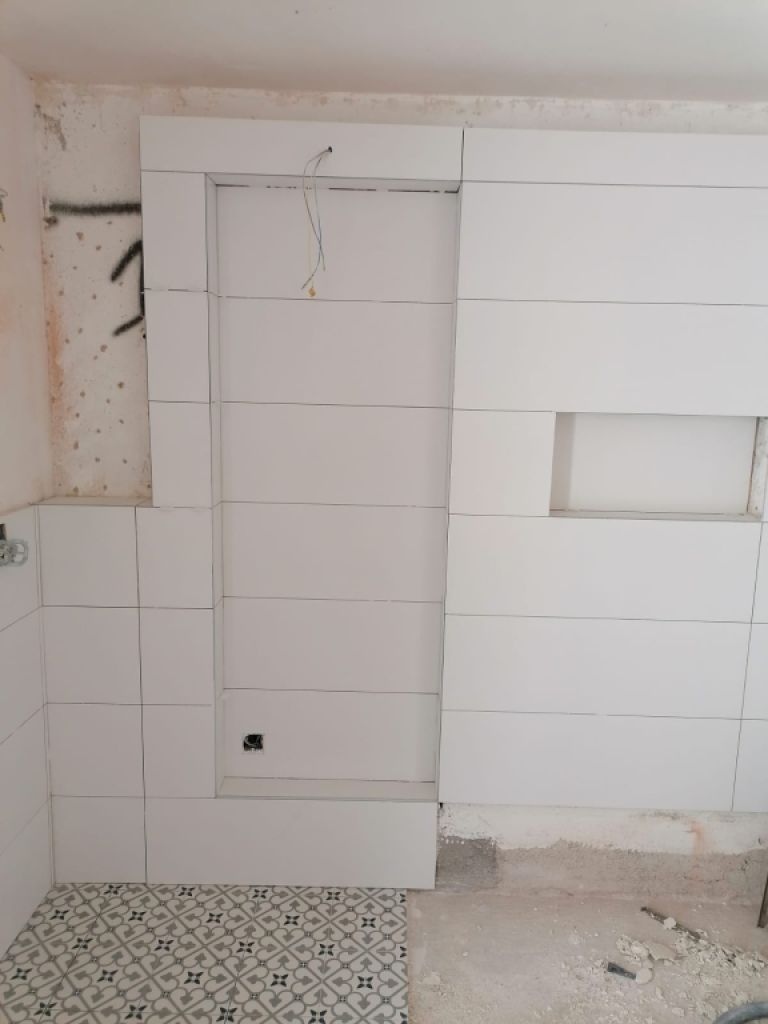 Construcción, forro de piedras etcc