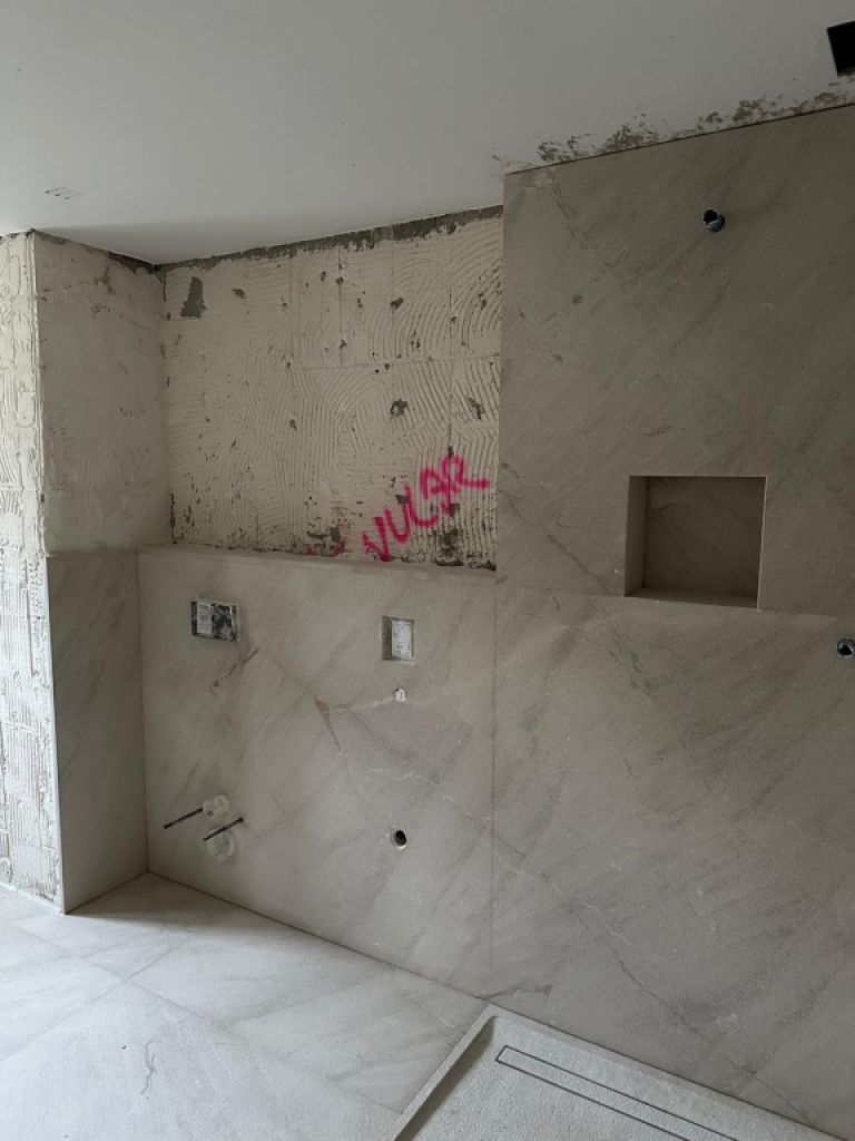 Bauprofi für Wohnungsbau und Renovierungen