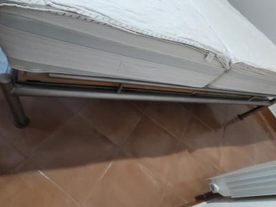 Bett aus Edelstahl,  Sonderanfertigung