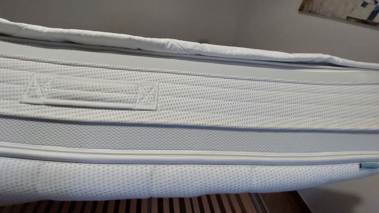 Bett aus Edelstahl,  Sonderanfertigung