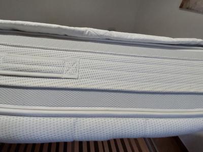 Bett aus Edelstahl,  Sonderanfertigung