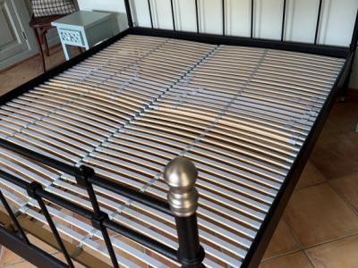 Cama de metal 1,80x2,00m con somier