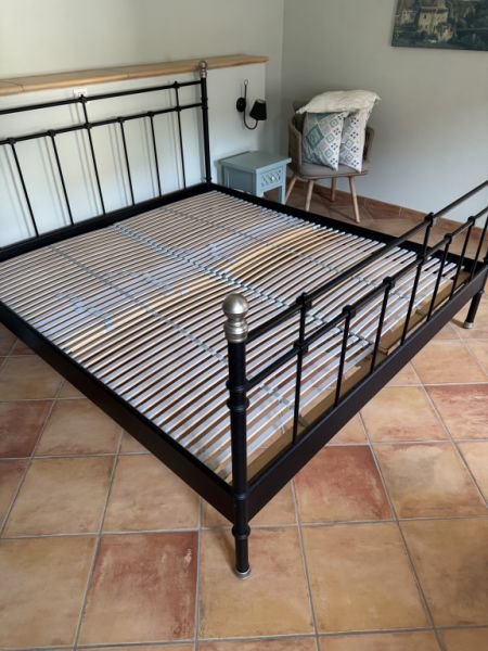 Cama de metal 1,80x2,00m con somier