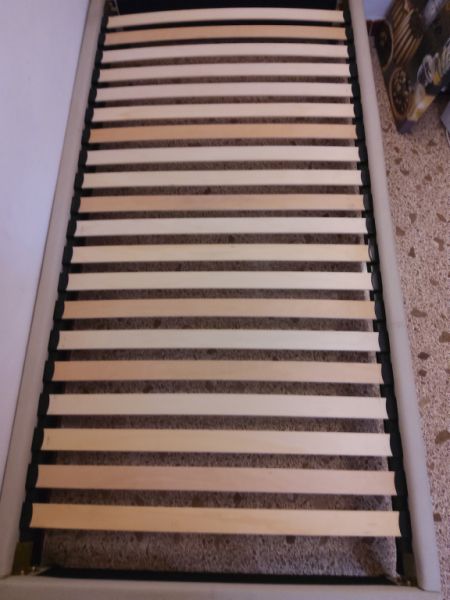 Cama con colchón 90 x 190