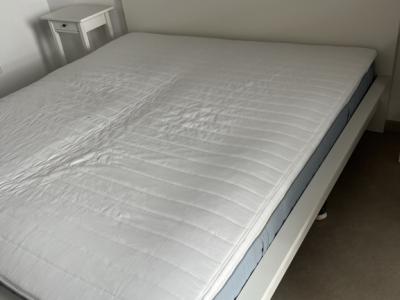 Cama blanca IKEA 160x200