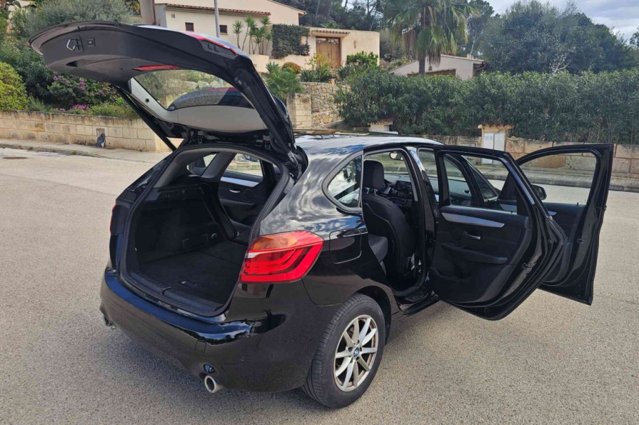 BMW 218d Active Tourer (2018) – Spanisches Kennzeichen – Top gepflegt