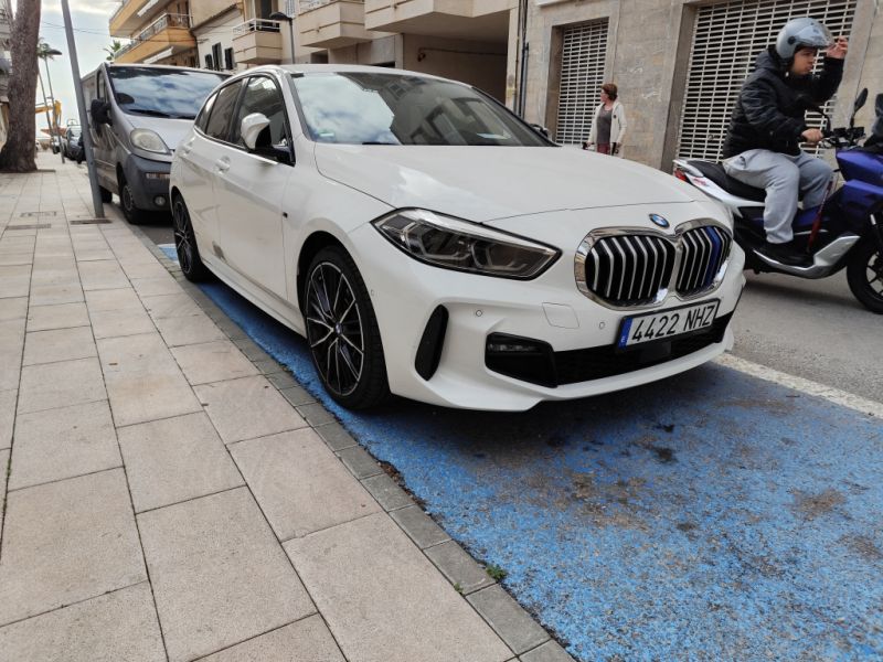 BMW F40 118i Automático