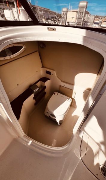 Boot Starcraft SCX 250 –Liegeplatz in Port Adriano