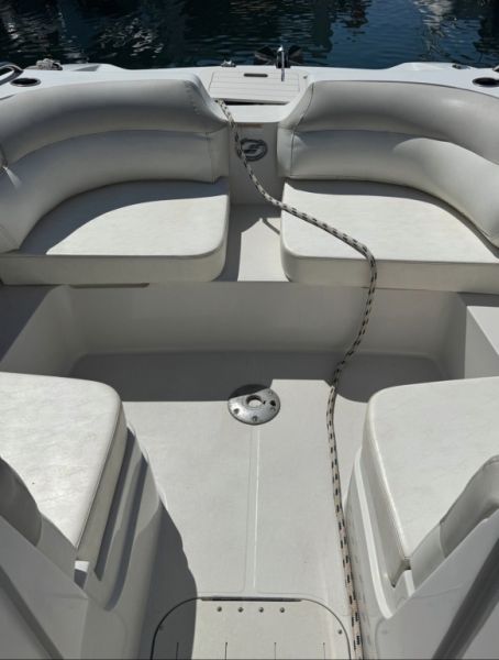 Boot Starcraft SCX 250 –Liegeplatz in Port Adriano