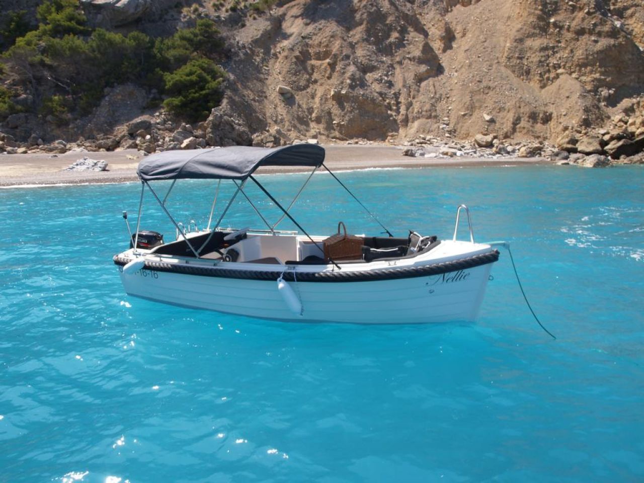 Alquiler de barcos Alcudia Silver Yacht 15PS 6PAX todo incluido