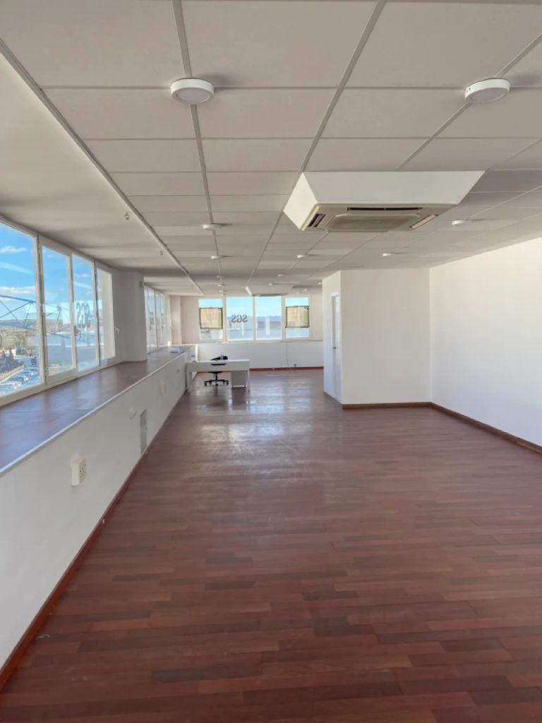 Espacio de oficina aprox. 90 m² en alquiler