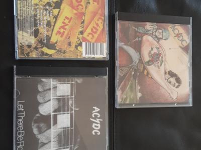 CDs de diversos intérpretes