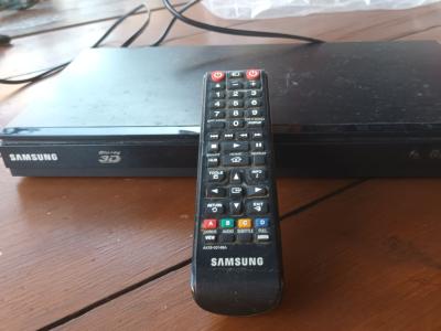 CD und DVD Player ----  Blu Ray  SAMSUNG günstig abzugeben