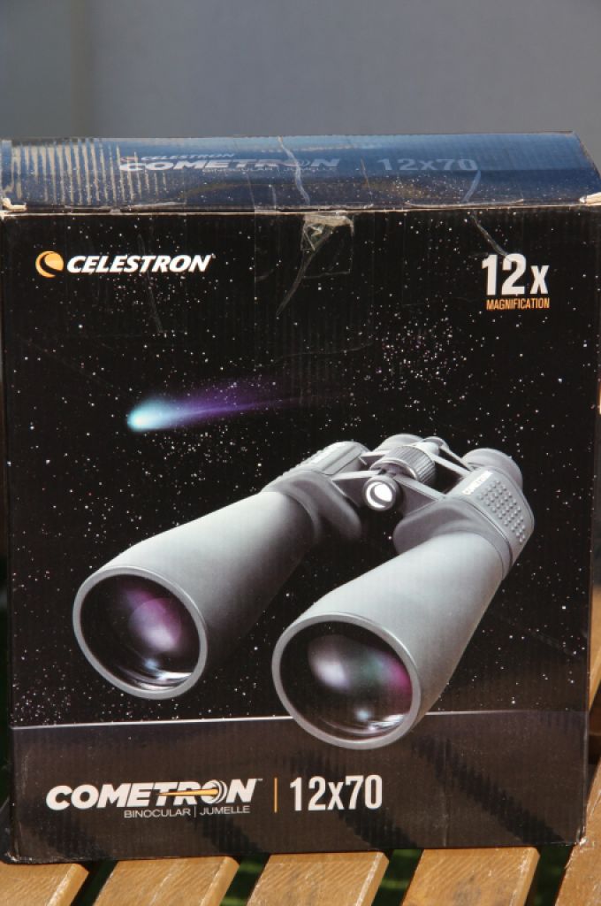 CELESTRON Fernglas "Cometron" 12x70, Sehfeld 4,6 Grad, Gewicht ca. 1,4 kg, brillenträgergeeignet