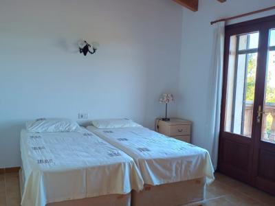 Chalet with Pool and Guest House in Felanitx