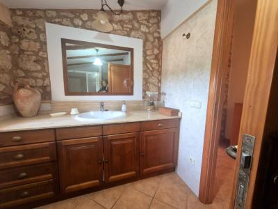 Charming Rustic House with Pool – Temporary Winter Rental